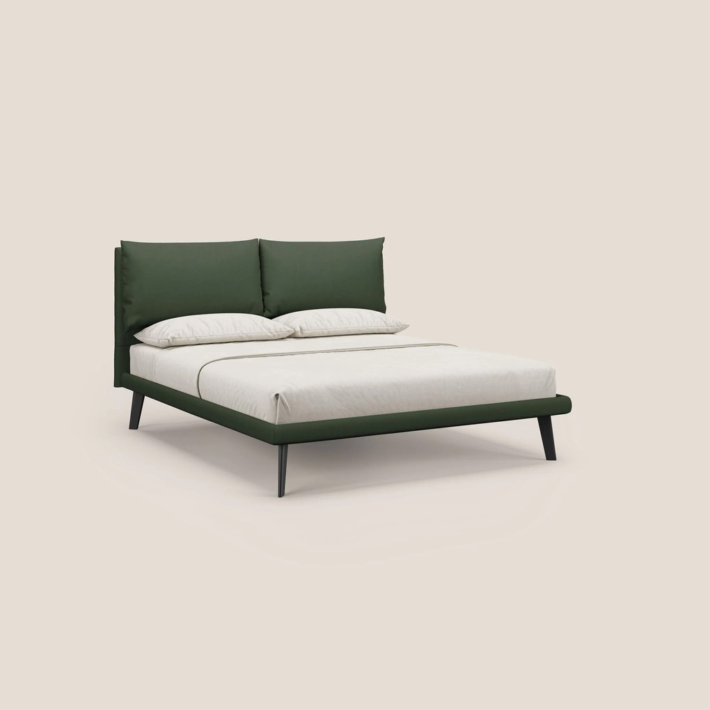 Astrid letto imbottito con piedi in legno in microfibra smacchiabile T11 verde