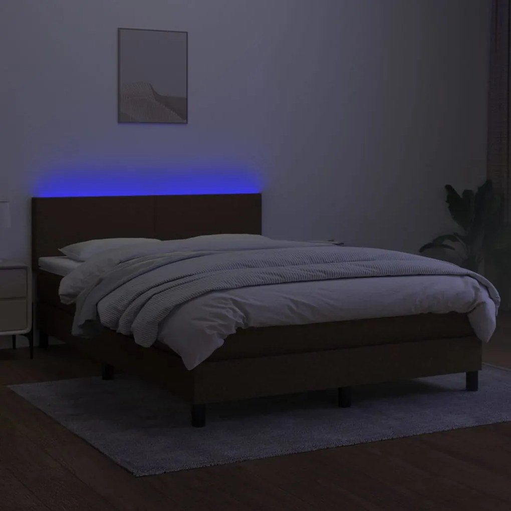 Letto a molle materasso e led marrone scuro 140x200 cm tessuto