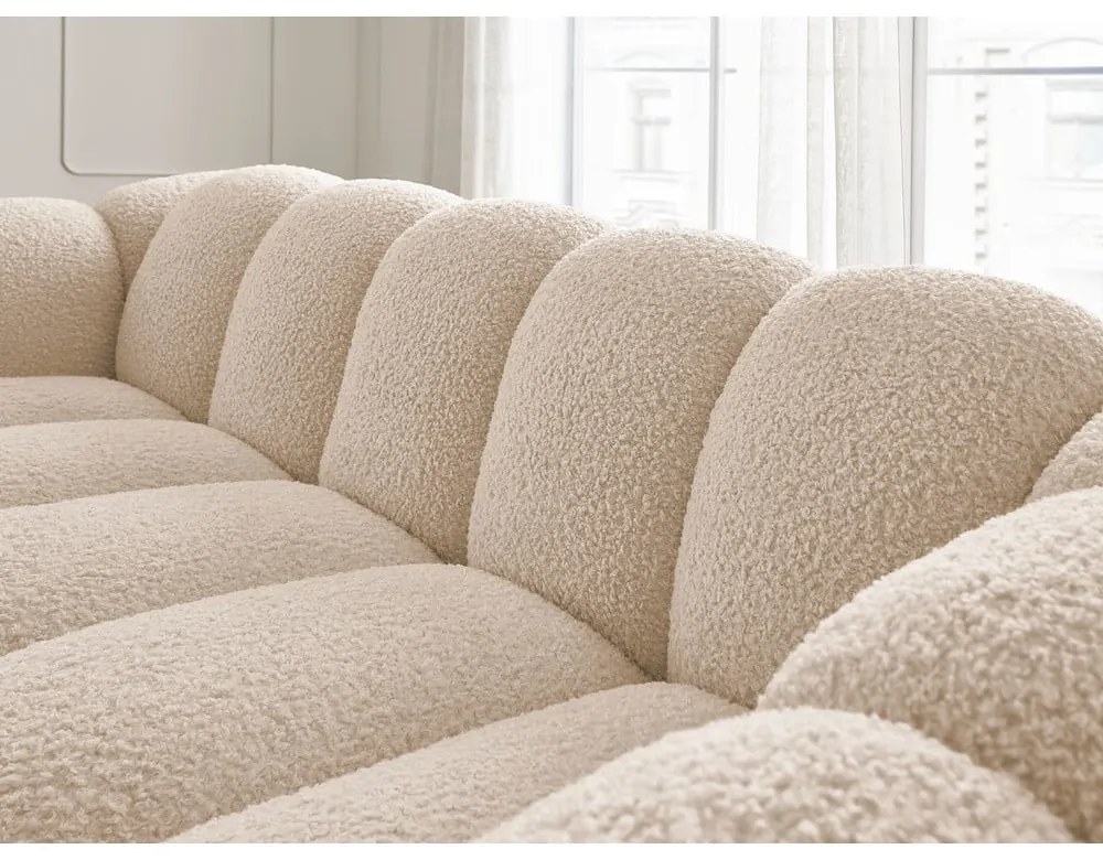 Divano marrone chiaro con rivestimento in bouclé 232 cm Hippolyte – Bobochic Paris