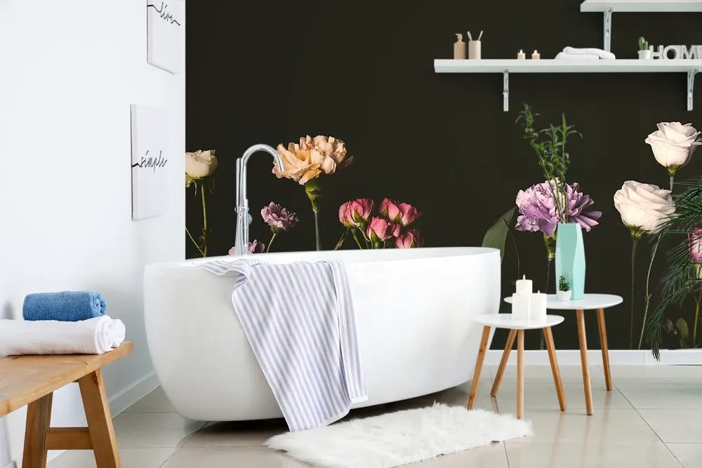 Carta da parati – Fiori Eleganti su Sfondo Scuro