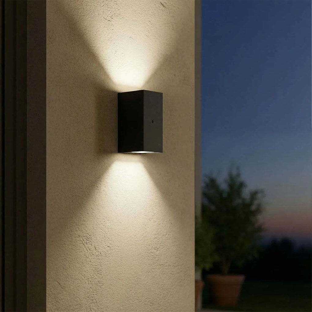 Applique Rettangolare 2xGU10 con Sensore Crepuscolare IP65 - Nera