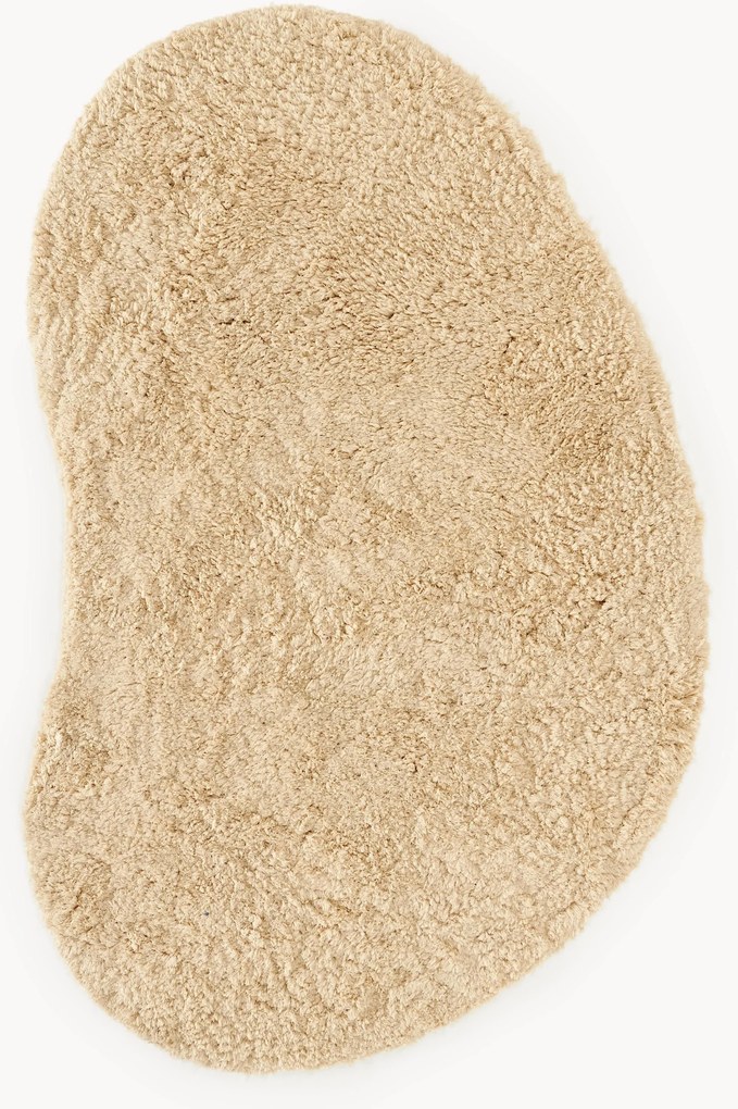 Tappeto a pelo lungo dalla forma organica Tully