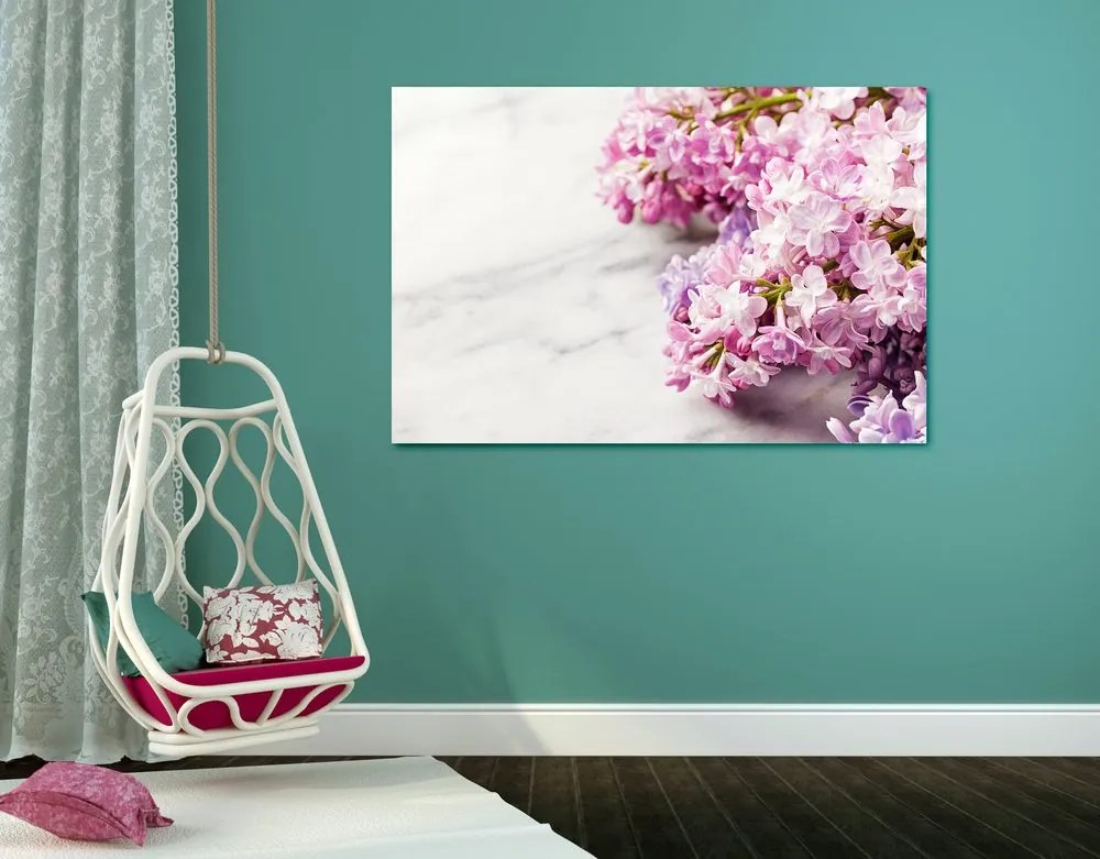 Quadro su tela – Splendidi fiori su sfondo di marmo