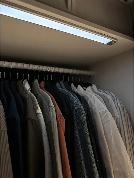 Osram - Lampada LED sottopensile con sensore LINEAR LED/3,2W/3,7V 40 cm grigio