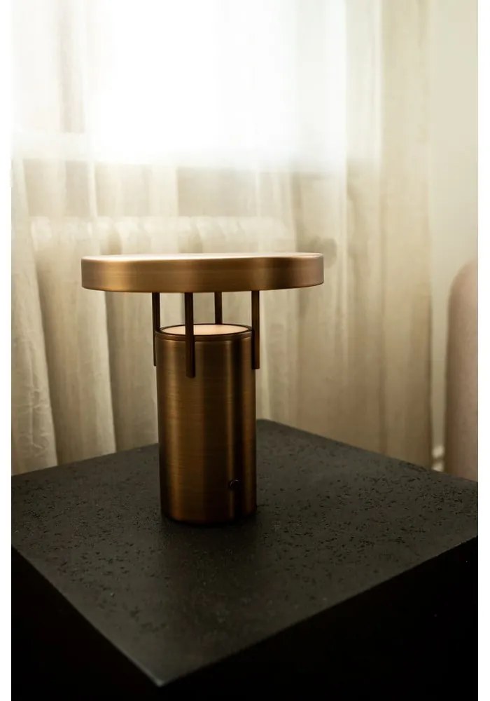 Lampada da tavolo dimmerabile a LED in bronzo con paralume in metallo (altezza 28 cm) BringMe - Hübsch