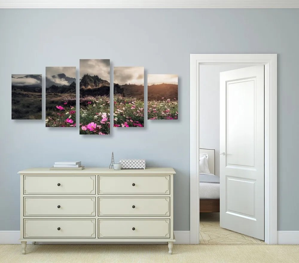 Quadri 5 pezzi – Prato di fiori in fiore