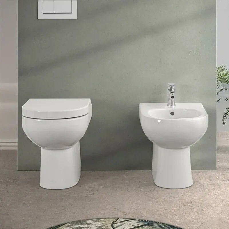 Sanitari filomuro Rimless ceramica bianca con sedile soft close Vima