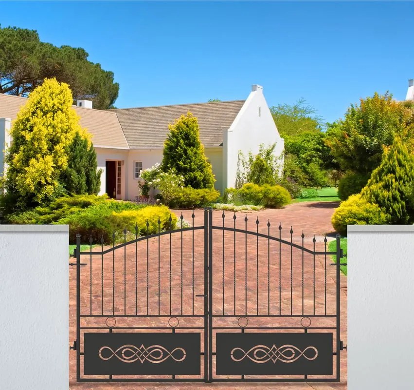 Cancello manuale battente Lavaredo in ferro, apertura centrale, L 308.5, H 165-195 cm, di colore nero