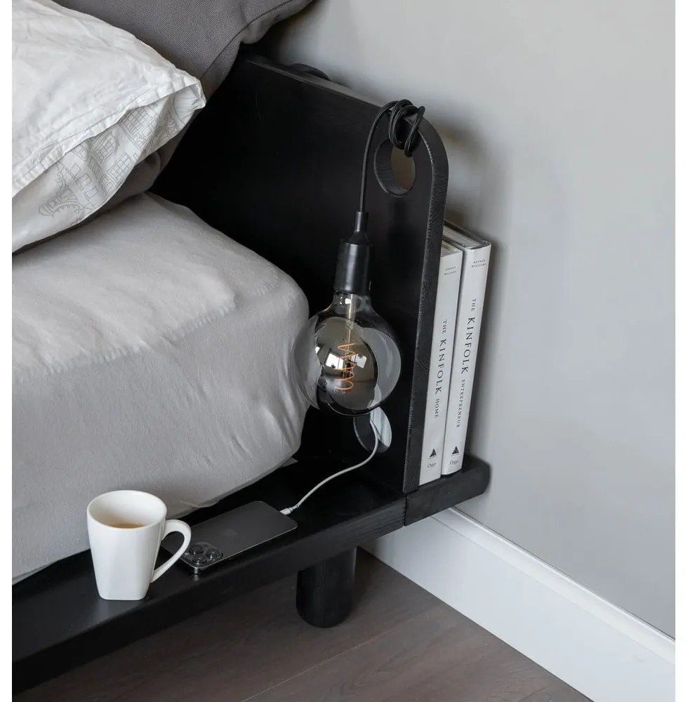 Letto matrimoniale nero in legno di pino con griglia 140x200 cm Peek - Karup Design