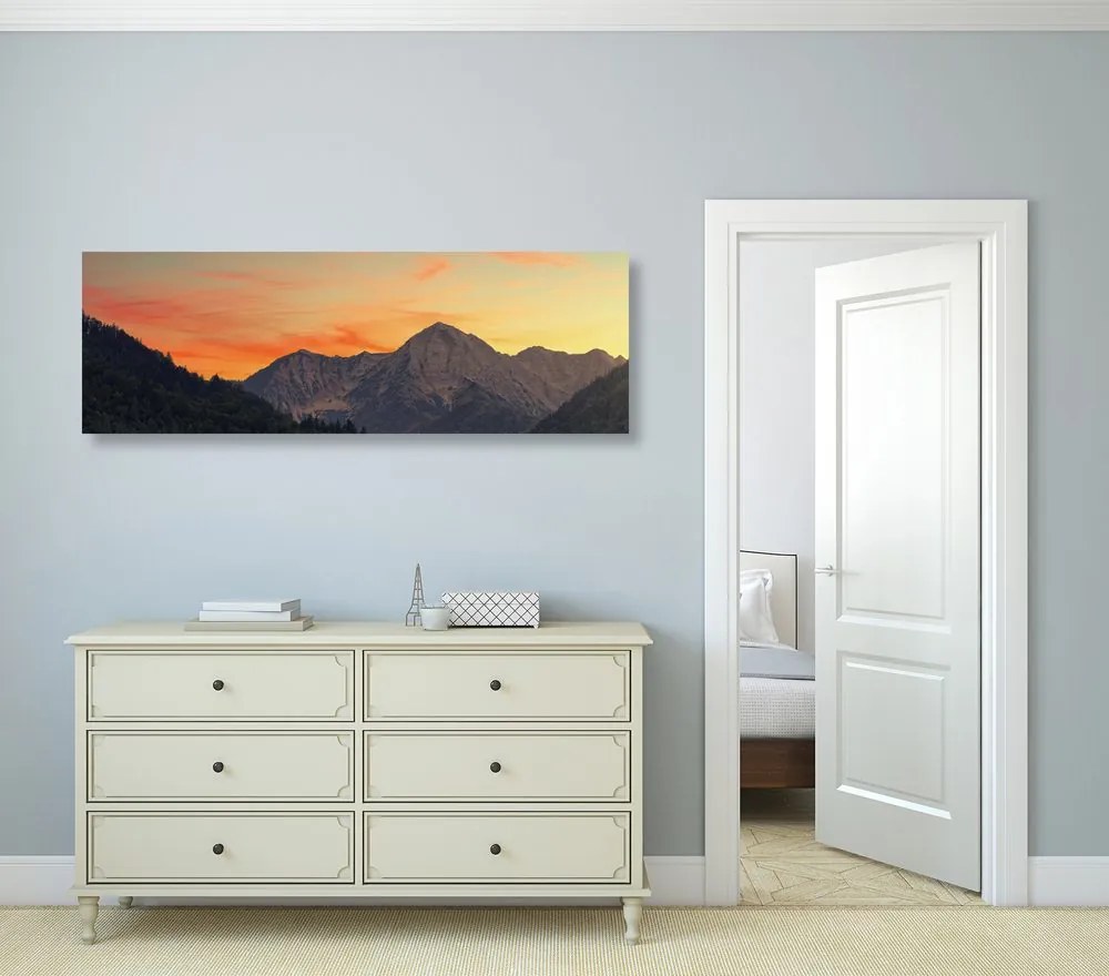 Quadro su tela – Tramonto sulle montagne