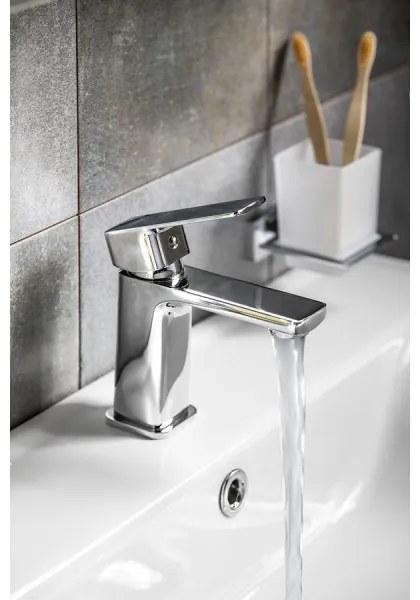 Aqualine - Rubinetto del lavandino FACTOR cromo lucido