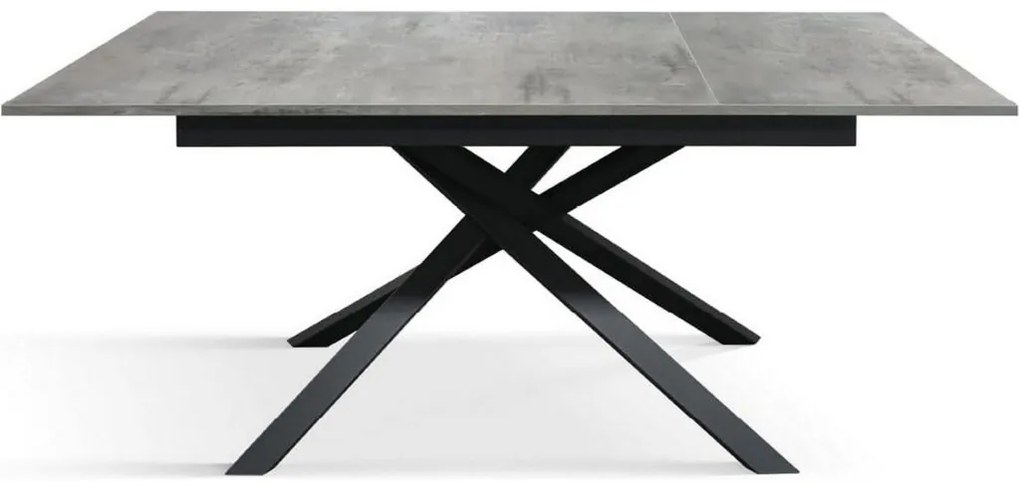 Tavolo VOLPAIA in legno, finitura grigio cemento e base in metallo verniciato antracite, allungabile 160×90 cm – 210×90 cm