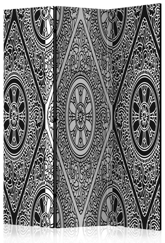 Paravento design Monocromia etnica - mandala bianco e nero in tema orientale