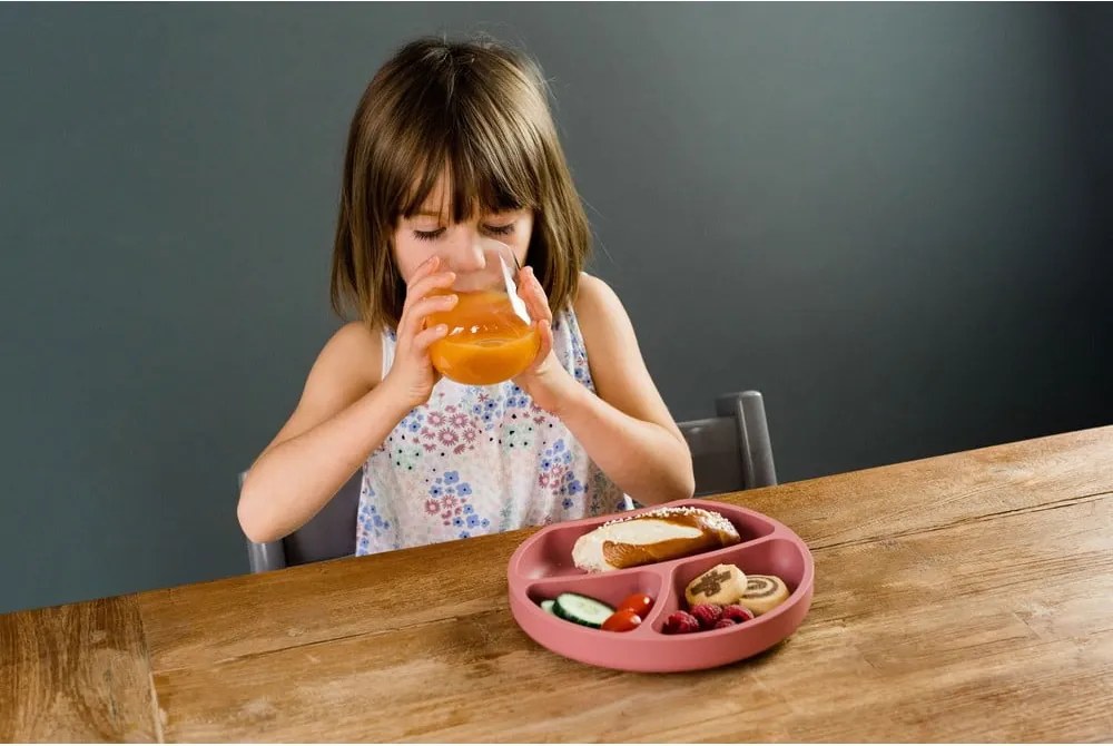 Piatto per bambini in silicone color mattone 19x20,5 cm Dusky Pink - Kindsgut