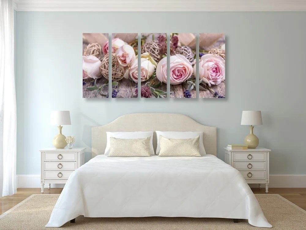 Quadri 5 pezzi – Composizione floreale festosa di rose