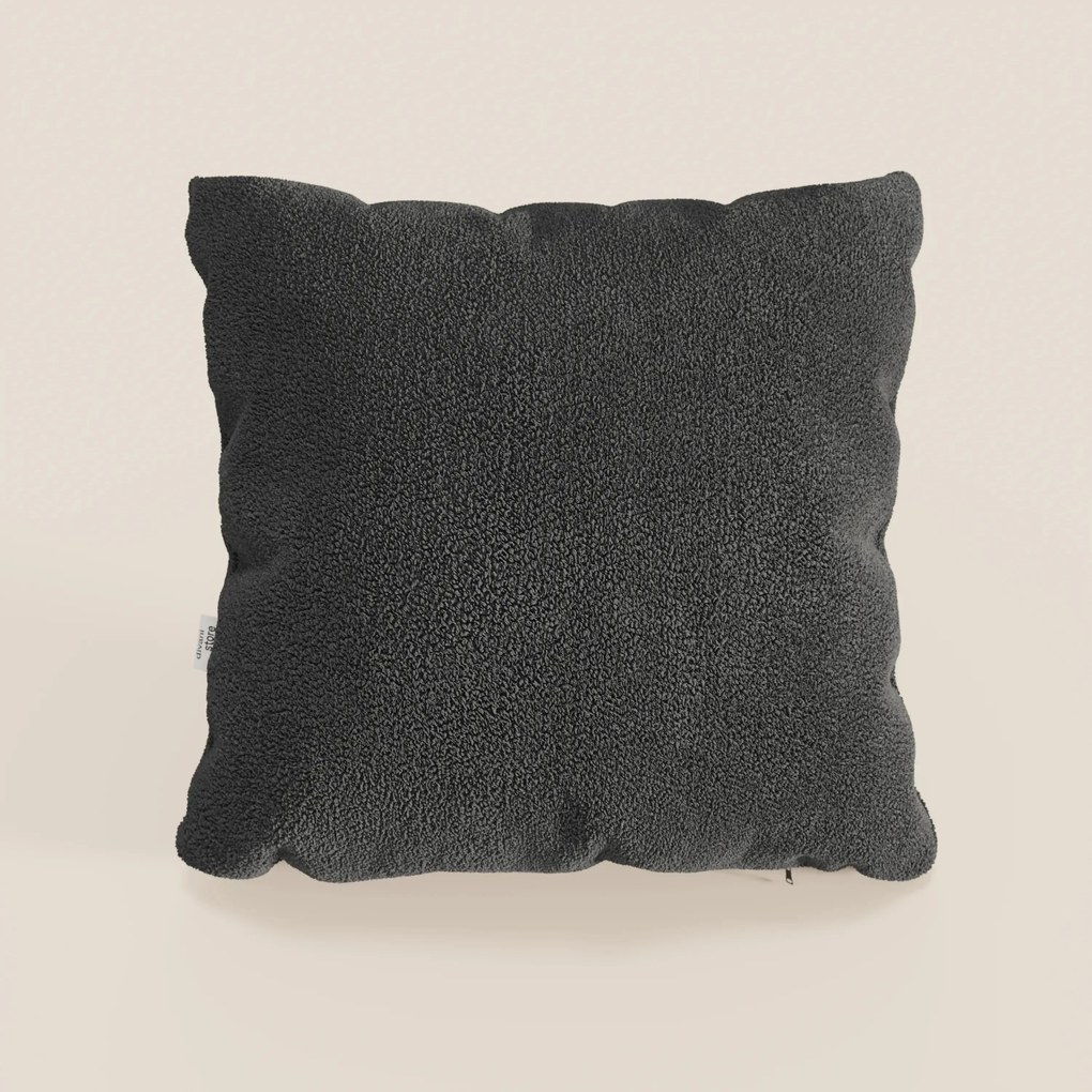 Favola cuscino disponibile in diversi colori realizzato in morbido bouclé impermeabile e smacchiabile T21.