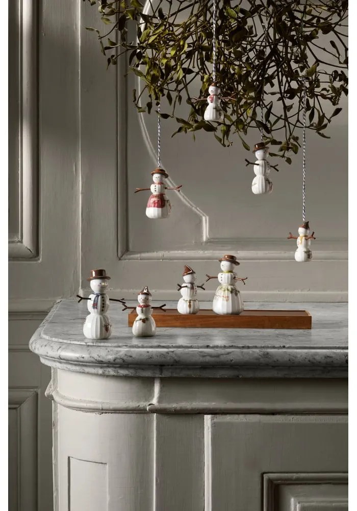 Statuetta natalizia in porcellana (altezza totale 9 cm) Hammershøi Snowwife – Kähler Design