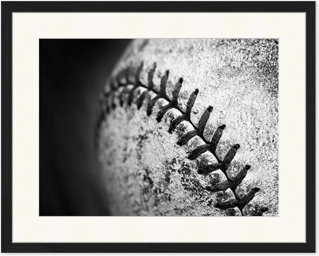 Foto incorniciata Old Worn Baseball, varie misure