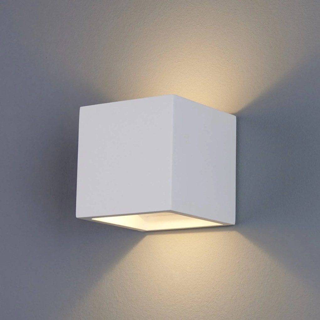 Lindby Applique a LED a forma di cubo Marita in gesso