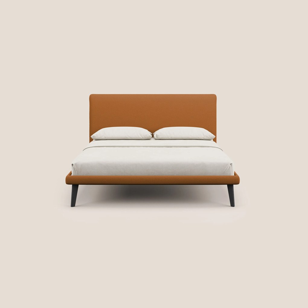 Noel letto minimal scandinavo con piedi in mogano e tessuto fiammato impermeabile T19 arancio