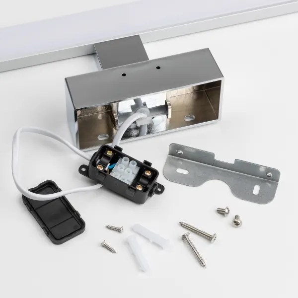 Brilagi - Specchio da bagno con luce LED VESTRA, 6W/230V, 30 cm, IP44, cromato