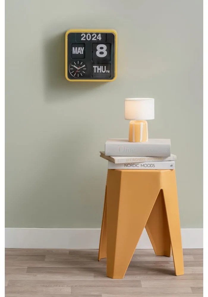 Sgabello color senape in plastica Cherish – Leitmotiv