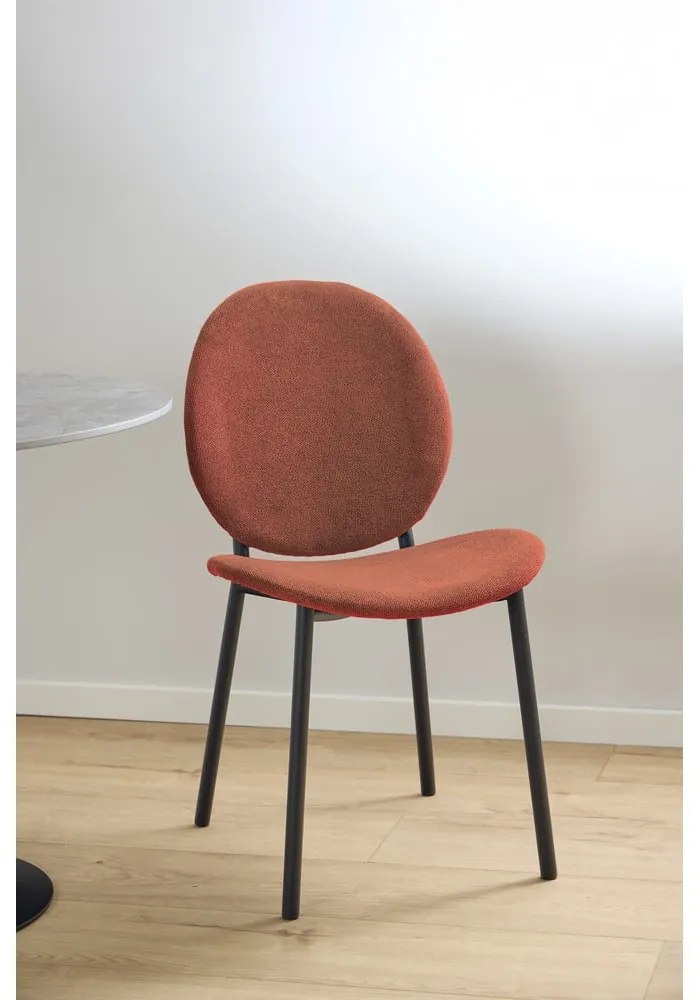 Sedia da pranzo color terracotta Cliff – Actona