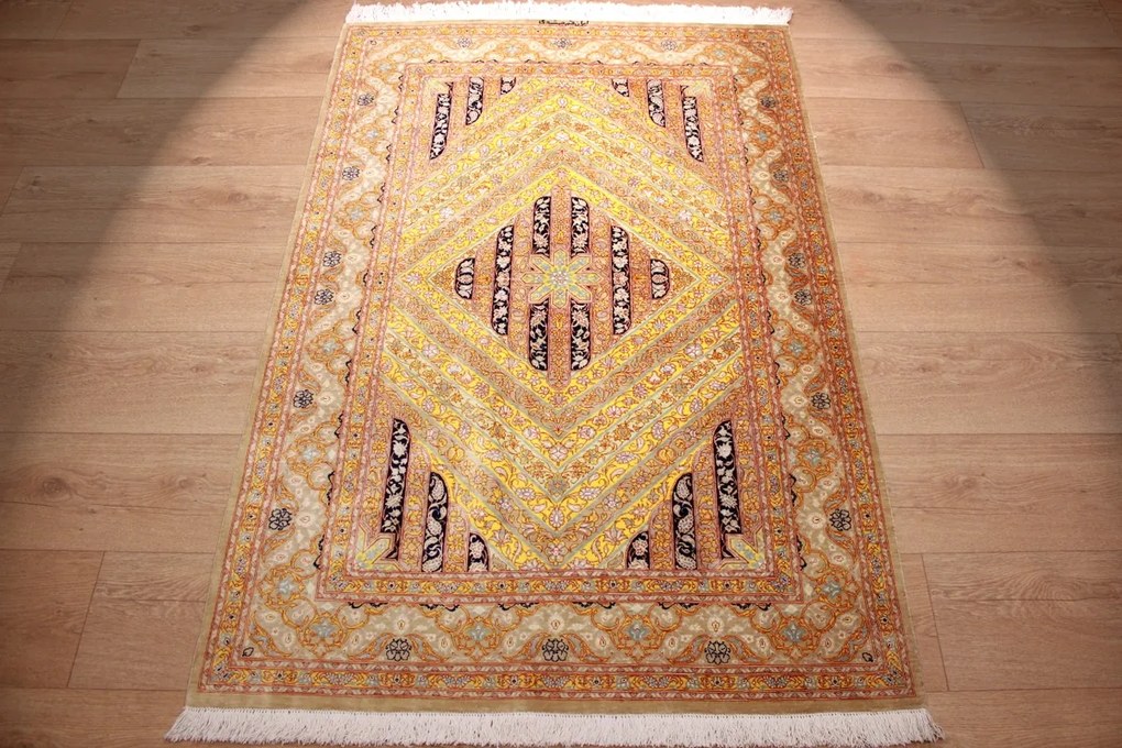 Ghom Tappeto 150 x 100 (Iran) Annodato A Mano