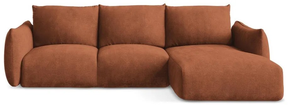 Divano angolare color terracotta allungabile (con penisola a destra/con chaise lounge) con rivestimento in ciniglia Leila – Makamii