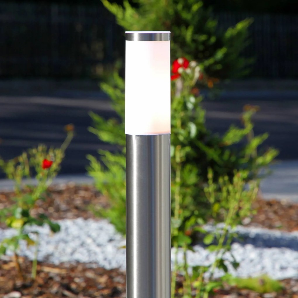 Lindby lampione Kristof, acciaio inox, altezza 110 cm, E27 Kristof, Alluminio / Grigio / Zincato, Acciaio Inox, Moderno