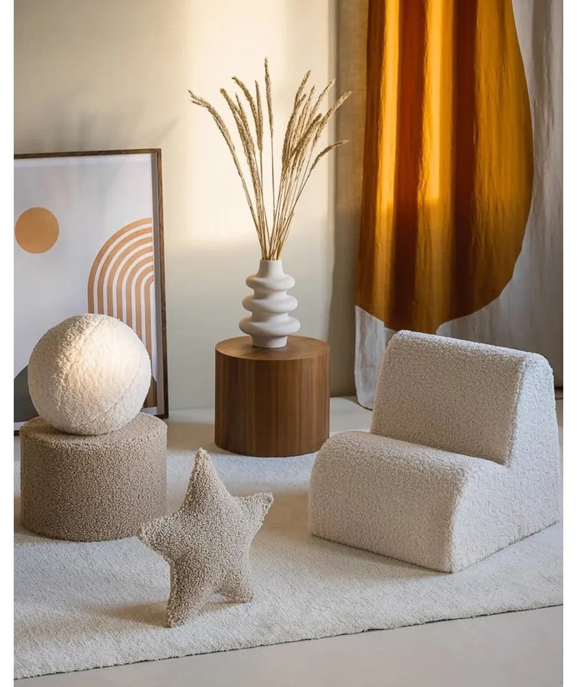 Cuscino per divano da bambini marrone chiaro con rivestimento in bouclé Star – Wigiwama