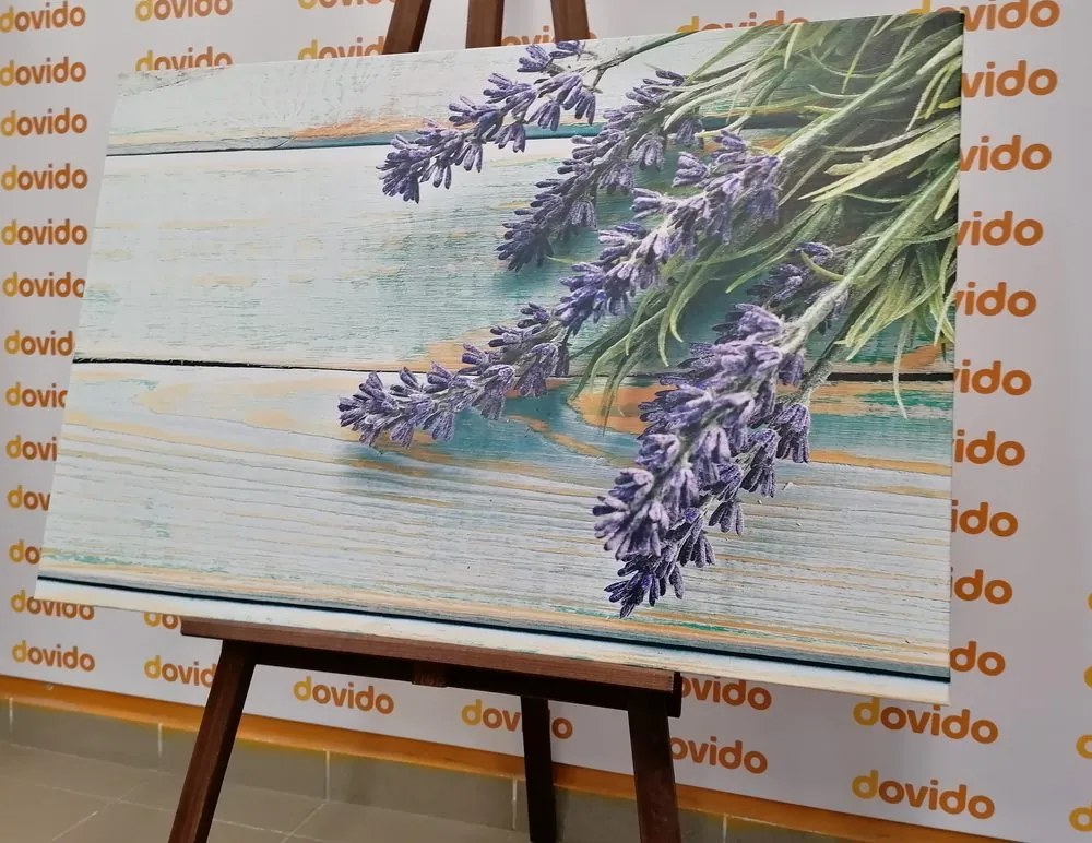 Stampa su tela – Lavanda su sfondo di legno
