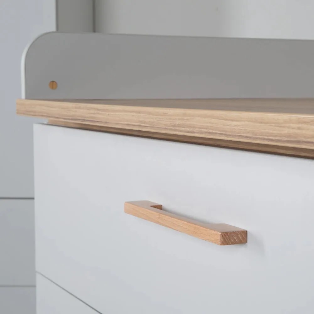 Cassettiera bassa grigio chiaro in rovere con fasciatoio 117x104 cm Caro - Roba