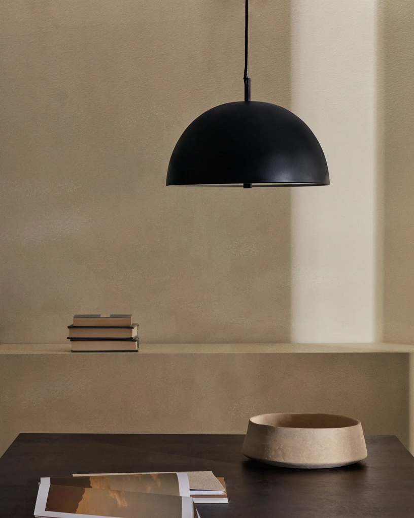 Kave Home - Lampada da soffitto Catlar in metallo con finitura in nero Ã˜ 40 cm