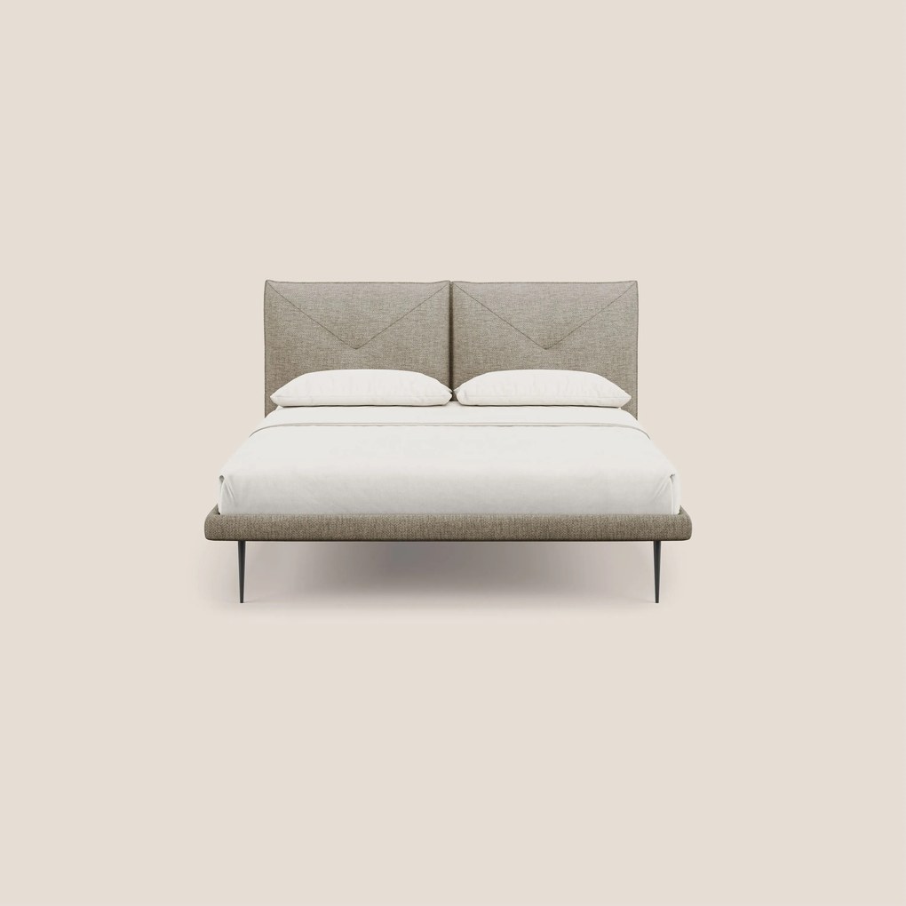 Jolie letto a doppio pannello con piedi alti in metallo in tessuto smacchiabile T18 beige