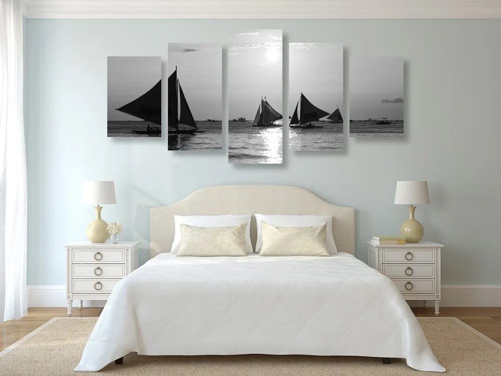 Quadri 5 pezzi – Splendido tramonto sul mare in bianco e nero