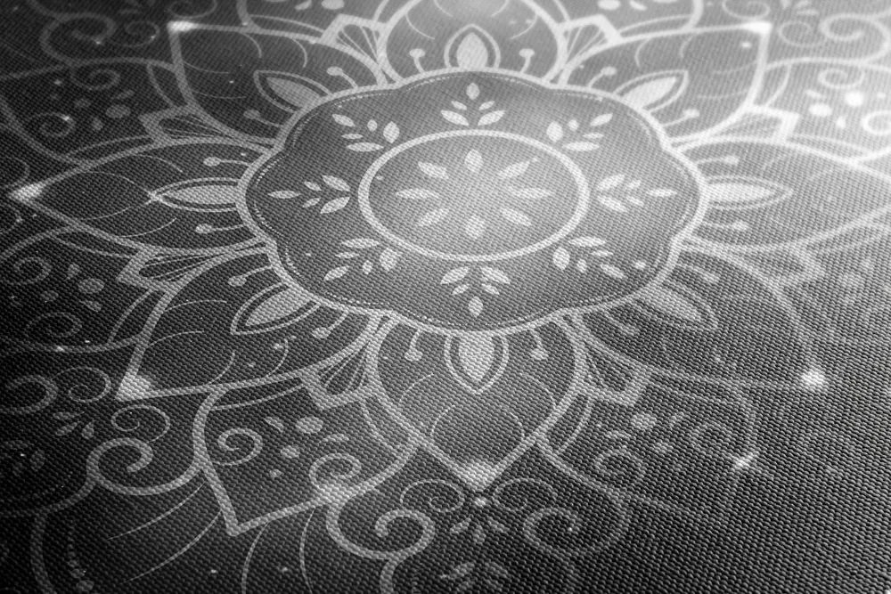 Stampa su tela – Mandala con sfondo galattico in bianco e nero