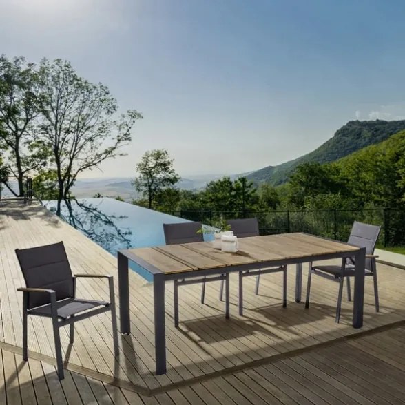 Sedie da esterno in alluminio con braccioli in legno e seduta in textilene Bizzotto Kubik - 4 pezzi