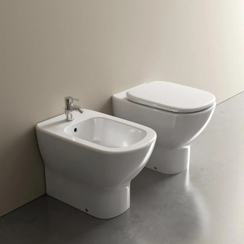 Coppia sanitari filomuro scarico a pavimento IDEAL STANDARD Mood bianco lucido WC: P 55.5 x L 36.5 x H 40 cm, bidet: P 55 x L 36 x H 40 cm