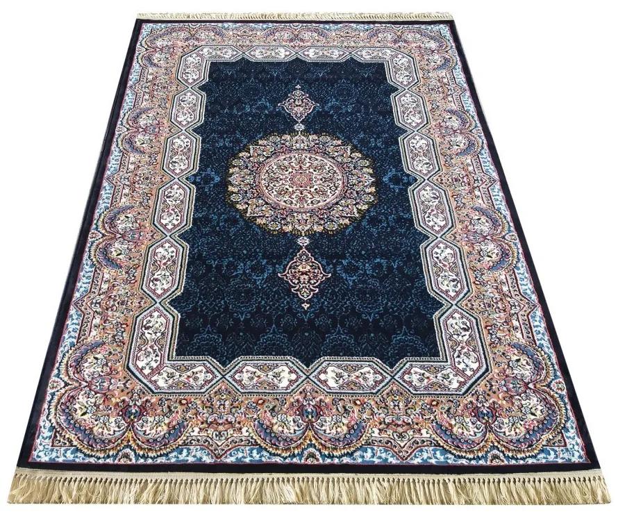 Esclusivo tappeto blu con splendidi dettagli colorati Larghezza: 150 cm | Lunghezza: 230 cm