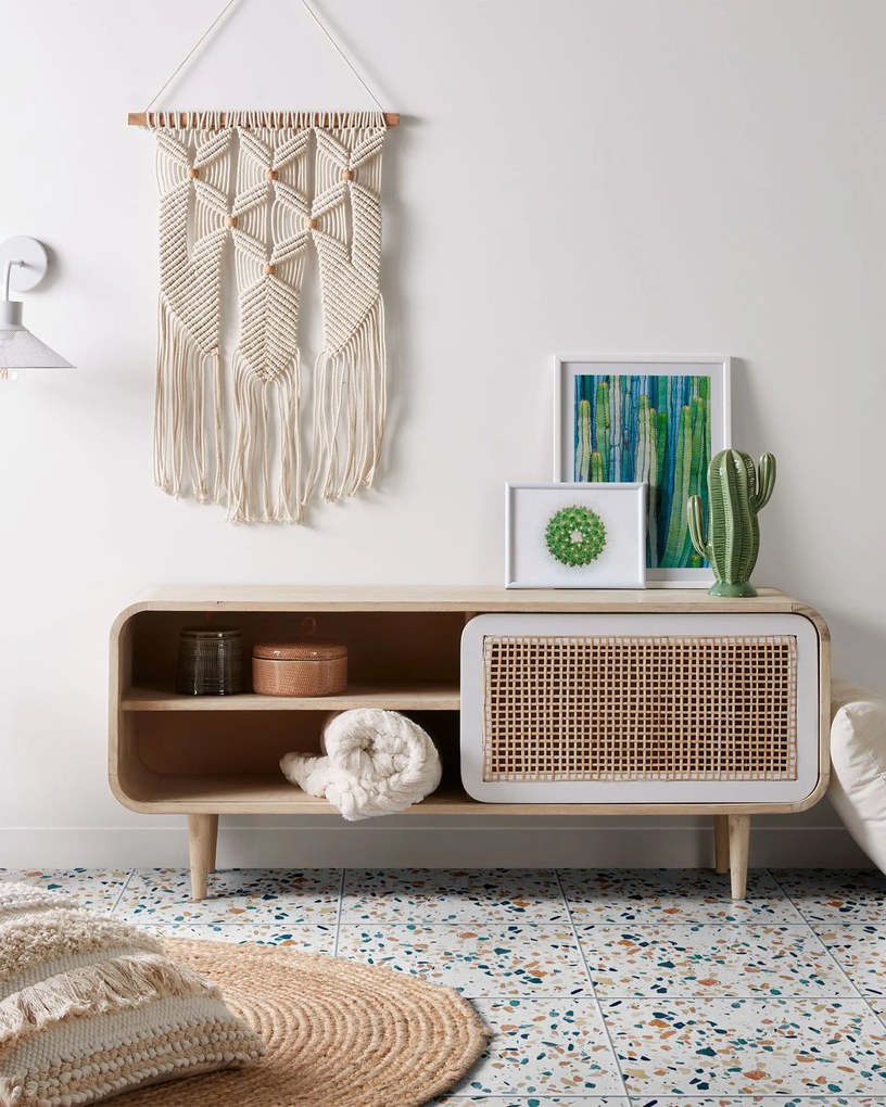 Kave Home - Mobile TV Georg 1 anta in legno massello di mango e canna da bambú da 120 x 50 cm