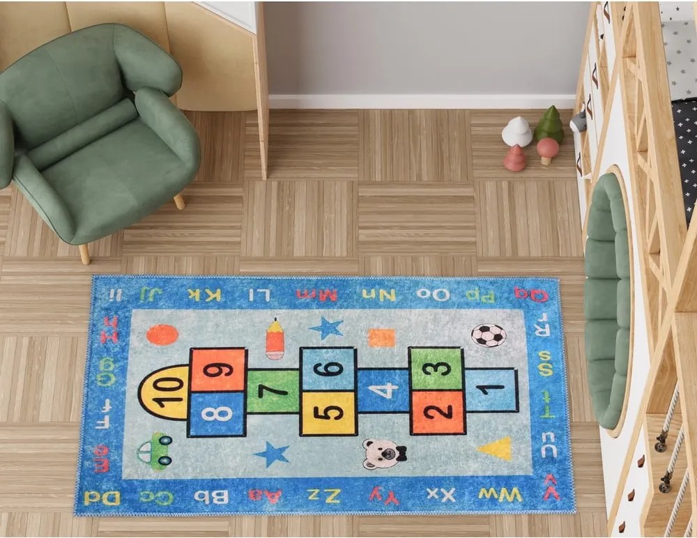 Tappeto da gioco per bambini blu lavabile 160x230 cm Hopscotch Blue – Vitaus