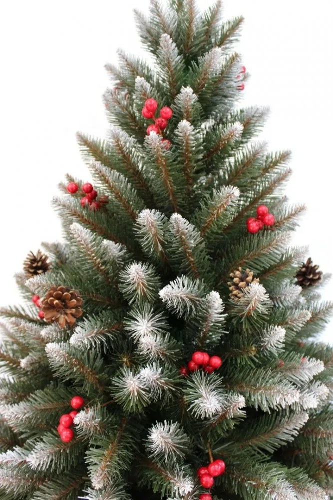 Bellissimo albero di Natale decorato con sorbo e pigne 220 cm