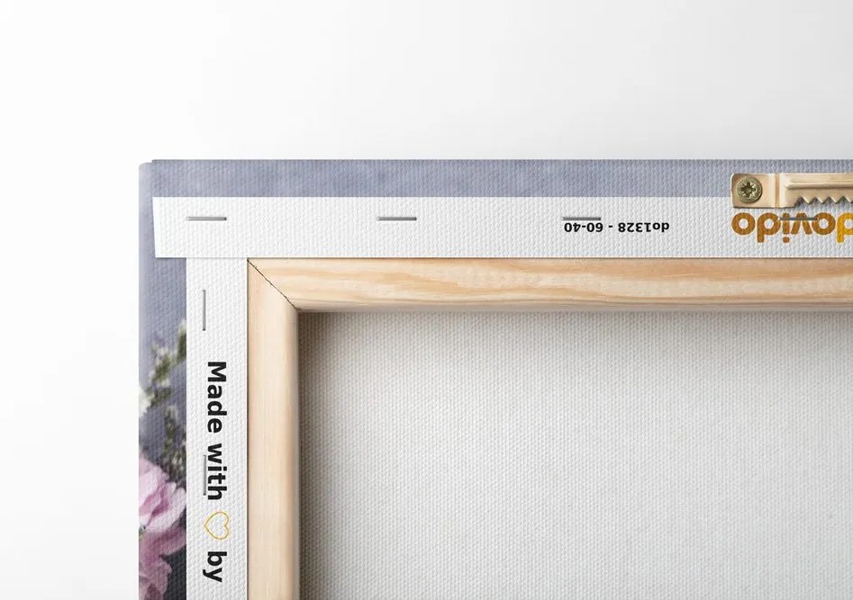 Stampa su tela – Fiori di garofano in cassa di legno