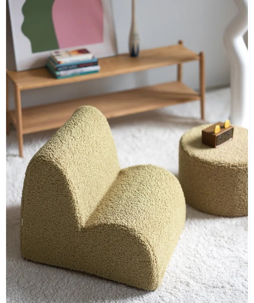 Poltrona per bambini verde con rivestimento in bouclé Cloud – Wigiwama