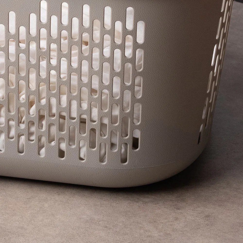 Cesta per il bucato marrone chiaro in plastica 45 l – Addis