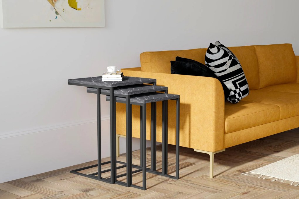 Set Di Tavolini Da Incastro Eleganti / Black Mermer