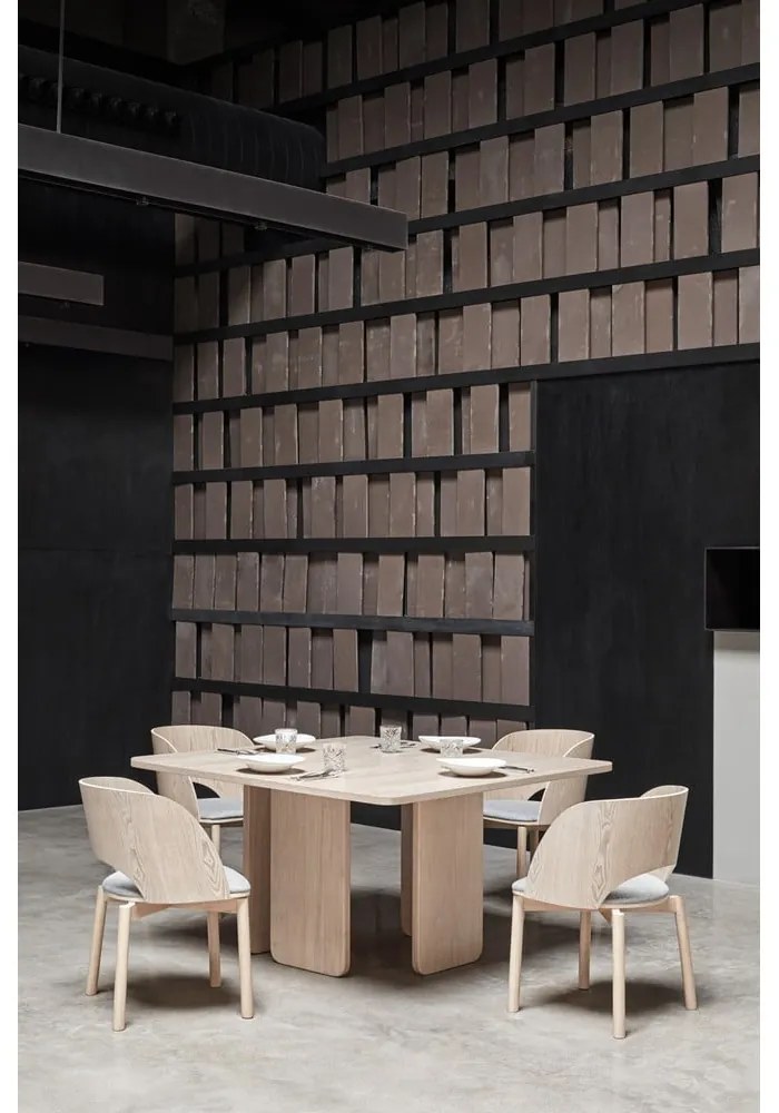 Tavolo da pranzo con impiallacciatura di frassino , 137 x 137 cm Arq - Teulat