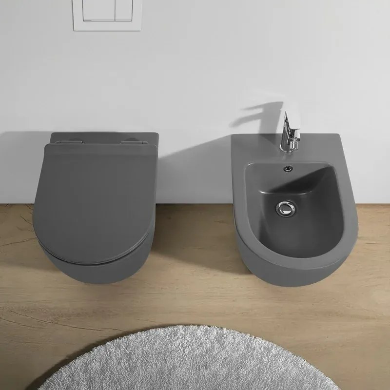 Sanitari sospesi rimless in ceramica grigio opaca con copriwc Tokyo
