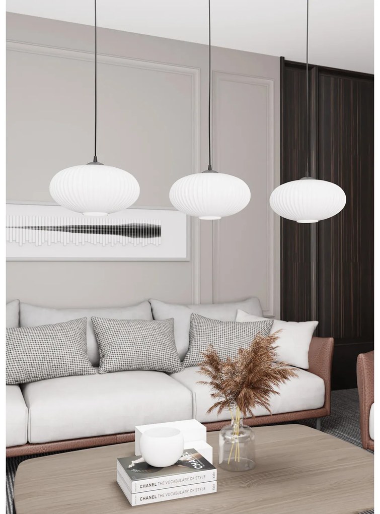 Lampadario 3 Luci Iris In Acciaio Nero Paralume Plissettato Bianco